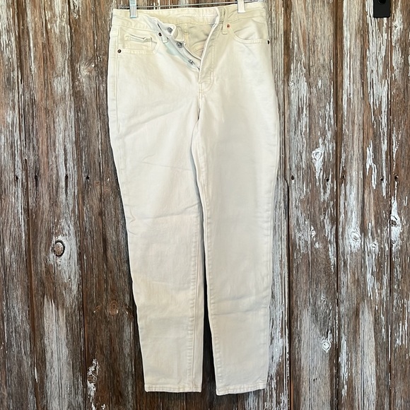 Like new Old Navy OG Straight High Rise cream color button down jeans, size 4 - Picture 4 of 7